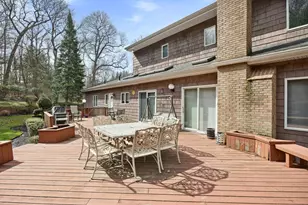 6 Heather Ct, Dix Hills, NY 11746 - Photo 37