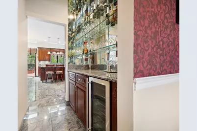 6 Heather Court, Dix Hills, NY 11746 - Photo 9