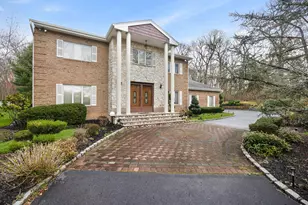 6 Heather Ct, Dix Hills, NY 11746 - Photo 5