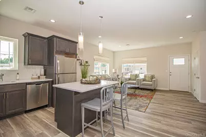 309 Ashley Court Avenue, North Babylon, NY 11703 - Photo 19