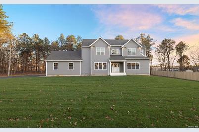 145 South Street, Manorville, NY 11949 - Photo 1