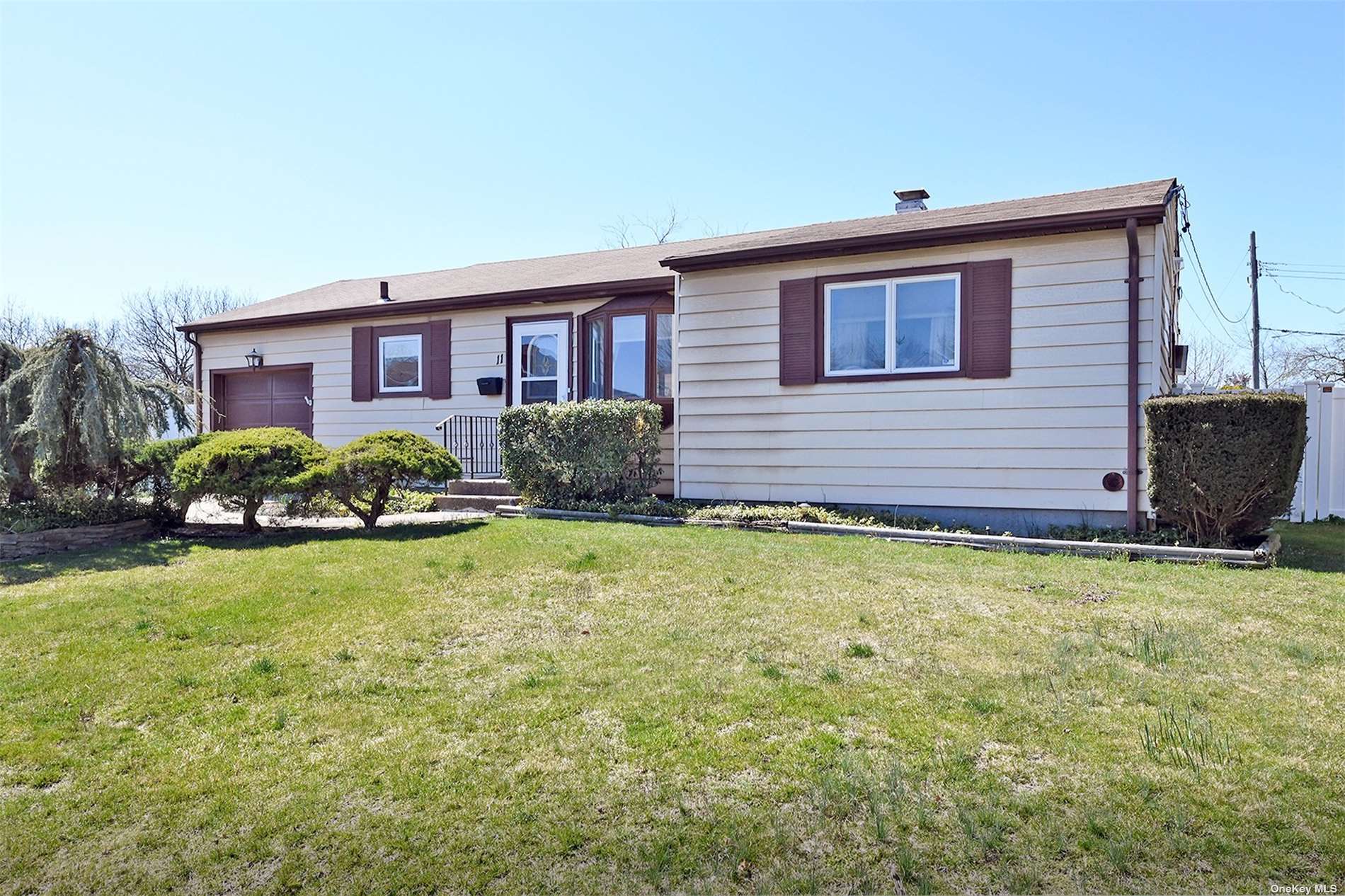 11 Karen Ave, Plainview, NY 11803 MLS 3468100 Coldwell Banker