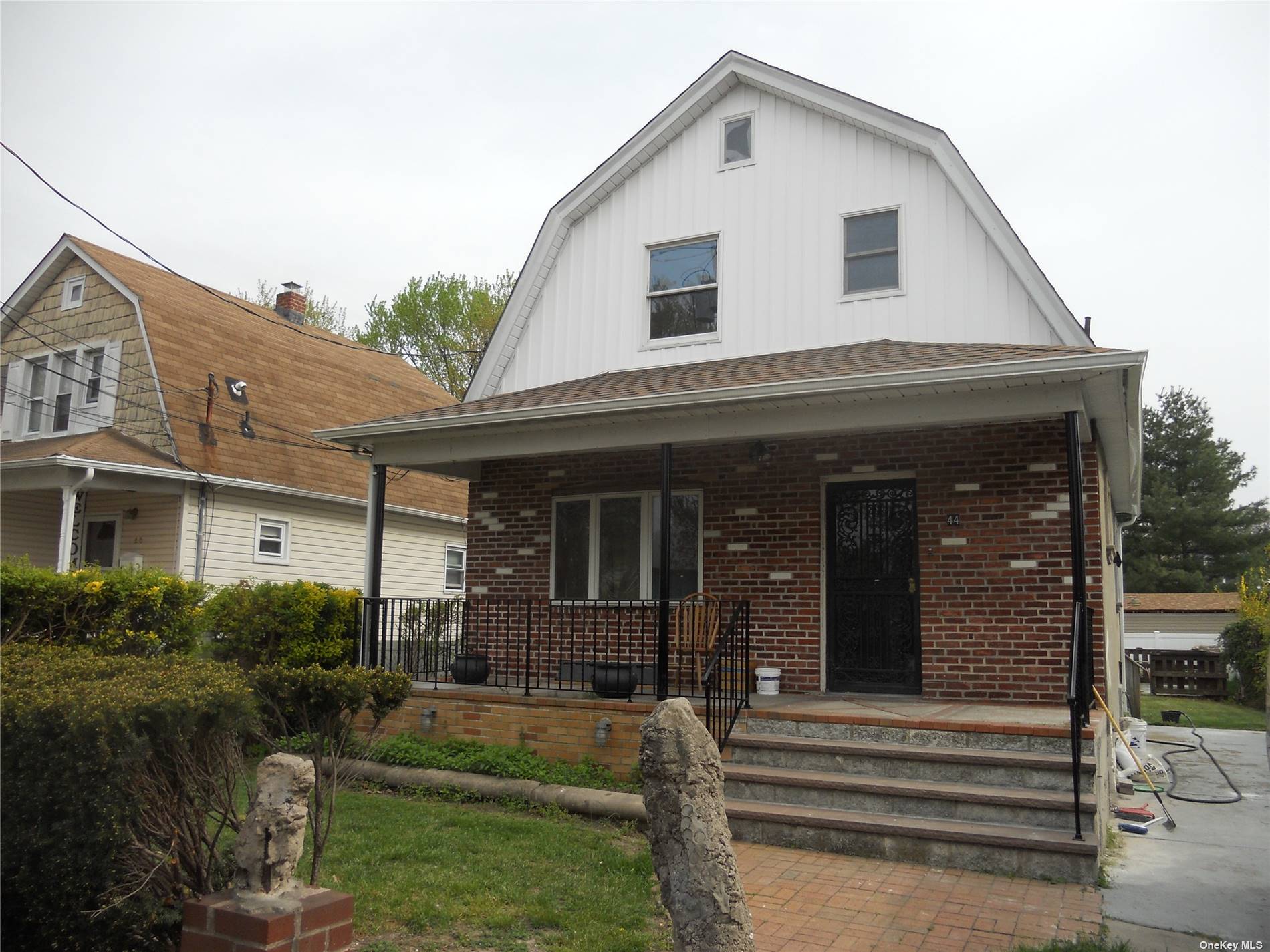 44 stevens st freeport ny 11520 mls l3472864 coldwell banker