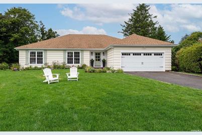 27 Oak Point Drive W, Bayville, NY 11709 - Photo 1