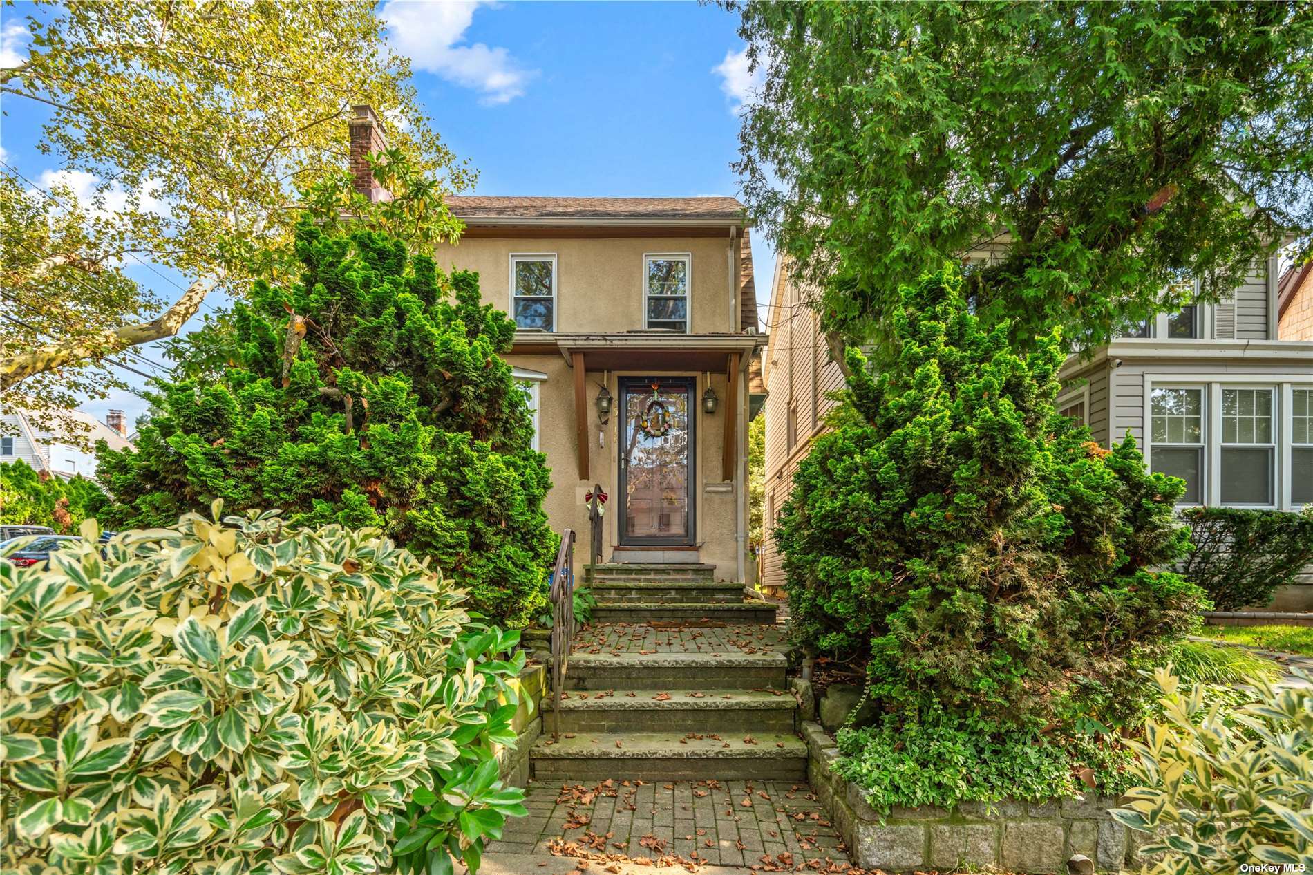 25718 Pembroke Ave, Great Neck, NY 11020 MLS 3503841 Coldwell Banker