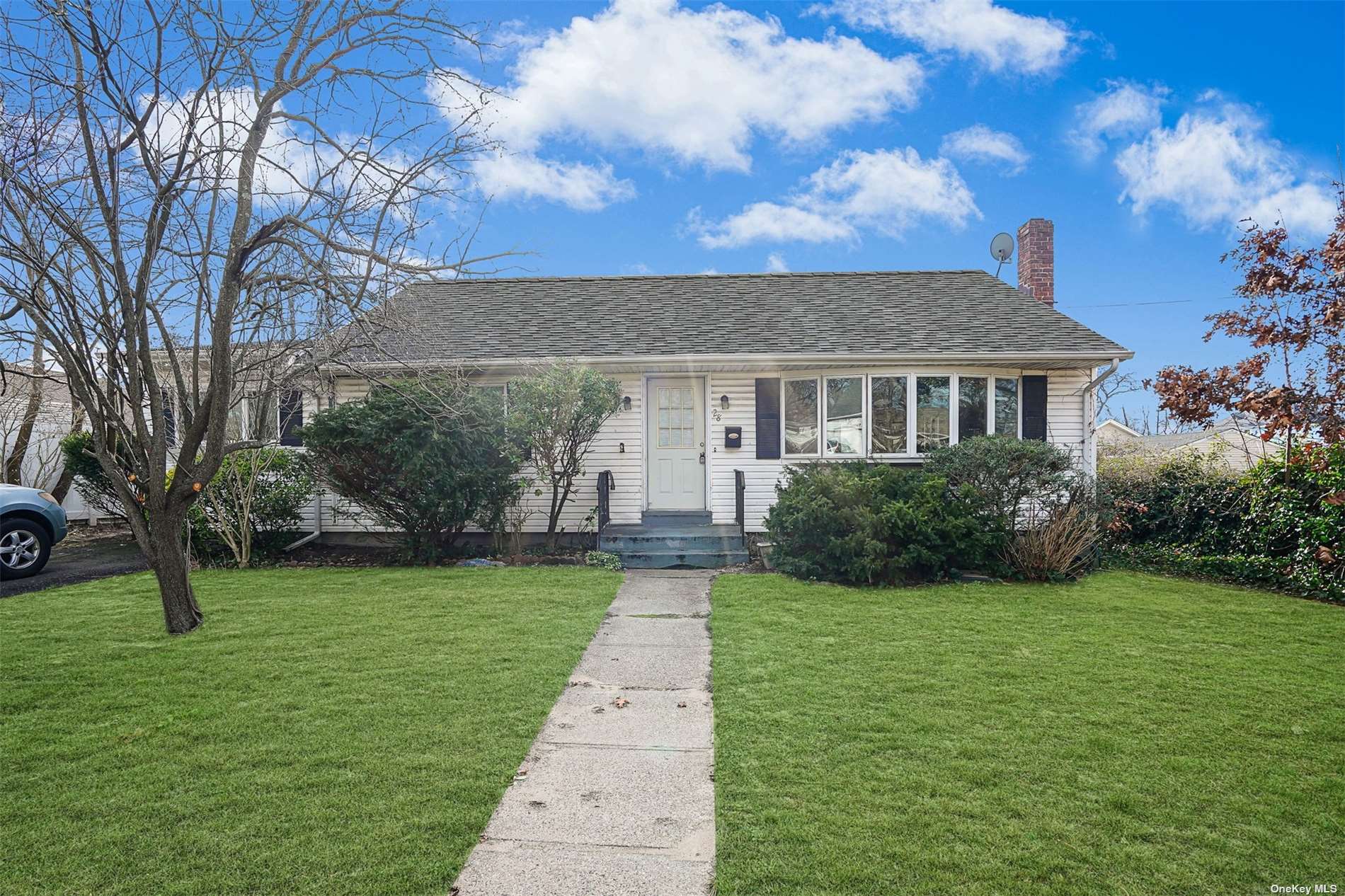 28 E 6th St Patchogue NY 11772 MLS L3525340 Coldwell Banker 28 E 6th St Patchogue NY 11772 MLS L3525340 Coldwell Banker