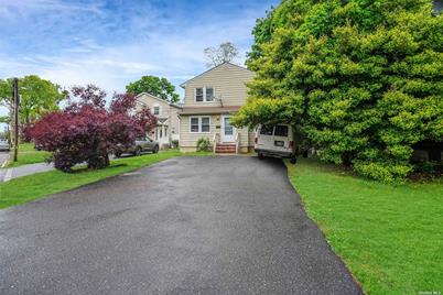 5 W Smith Street, Amityville, NY 11701 - Photo 1