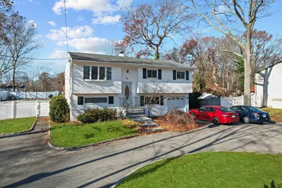 62 Gloria Blvd, Hauppauge, NY 11788 - Photo 1