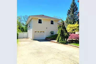 3914 Jerusalem Avenue, Seaford, NY 11783 - Photo 1