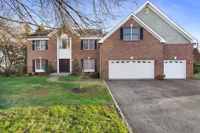 10 Tournament Drive, White Plains, NY 10605 - Photo 1