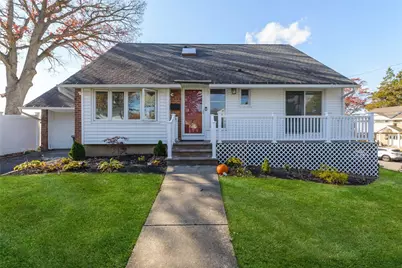 2 5th Place, Syosset, NY 11791 - Photo 1