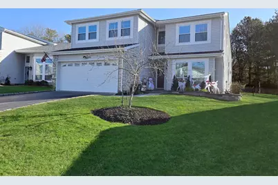 246 Fairfield Drive E, Holbrook, NY 11741 - Photo 1