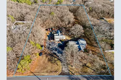 185 Bellport Avenue, Medford, NY 11763 - Photo 1