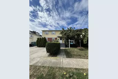 12 Union Place, Lynbrook, NY 11563 - Photo 1