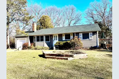 49 Fulham Lane, Holbrook, NY 11741 - Photo 1