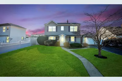 12 Drake Lane, Levittown, NY 11756 - Photo 1