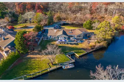 32 Biltmore Avenue Avenue, Oakdale, NY 11769 - Photo 1