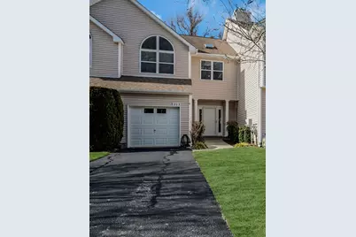 203 Bayberry Path, Riverhead, NY 11901 - Photo 1