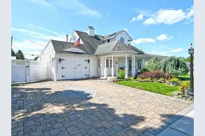 37 Spray Lane, Hicksville, NY 11801 - Photo 1