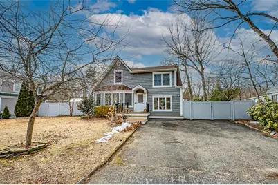 184 Jefferson Avenue, Saint James, NY 11780 - Photo 1
