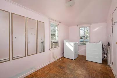 2 Beverly Avenue, Copiague, NY 11726 - Photo 11