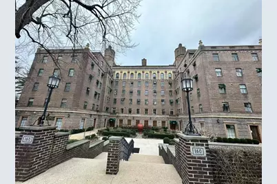 160 Middle Neck Road #5H, Great Neck, NY 11021 - Photo 1