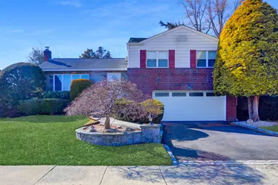 39 Cranberry Lane, Plainview, NY 11803 - Photo 1