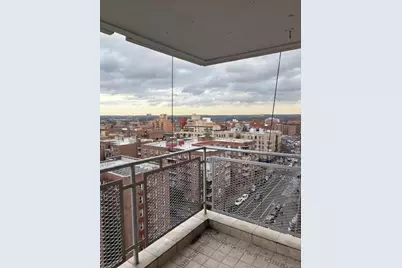 43-10 Kissena Boulevard #15-C, Flushing, NY 11355 - Photo 1