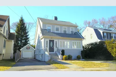 425 Carol Place, Pelham, NY 10803 - Photo 1