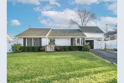 28 Southridge Drive, Glen Cove, NY 11542 - Photo 1