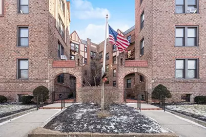 12 Hempstead Avenue #4F, Rockville Centre, NY 11570 - Photo 1