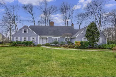 25 Carriage House Lane, Mamaroneck, NY 10543 - Photo 1