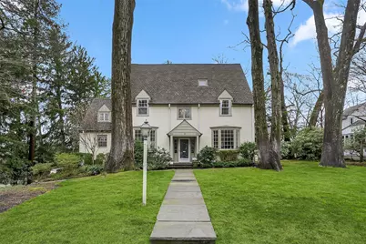 2 Woodlawn Avenue, New Rochelle, NY 10804 - Photo 1