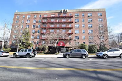 47-27 Little Neck Parkway #L-2, Little Neck, NY 11362 - Photo 1