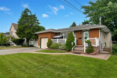 25 W Walnut Street, Farmingdale, NY 11735 - Photo 1