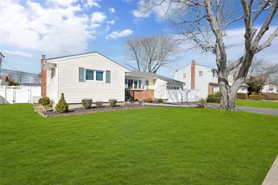 21 Daniel Drive, Farmingdale, NY 11735 - Photo 1