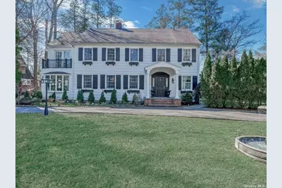 7 The Locusts, Roslyn, NY 11576 - Photo 1