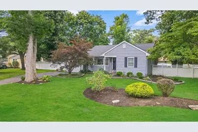 285 5th Street, Saint James, NY 11780 - Photo 1