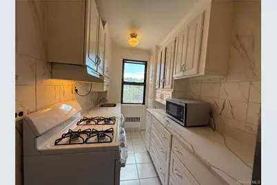 142 Garth Road #1 P, Scarsdale, NY 10583 - Photo 1