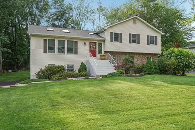 21 Wachs Way, Valley Cottage, NY 10989 - Photo 1