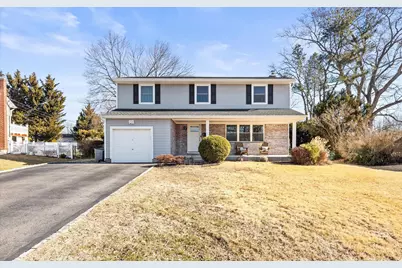 7 Spencer Way, Kings Park, NY 11754 - Photo 1