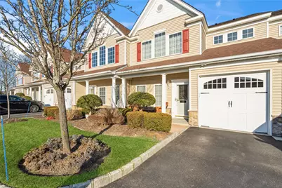 10 Meadow Court, Oakdale, NY 11769 - Photo 1