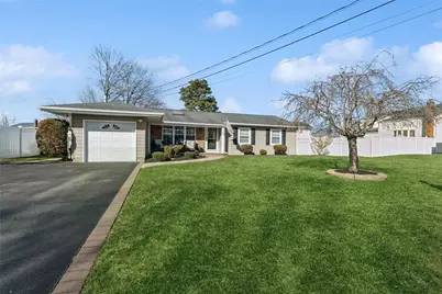 119 Kenwood Drive, Bohemia, NY 11716 - Photo 1