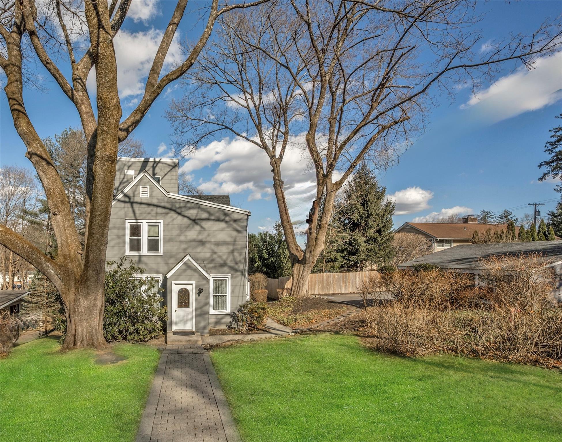 61 North St, Katonah, NY 10536 - MLS 834830 - Coldwell Banker