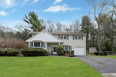 101 Grissom Way, Hauppauge, NY 11788 - Photo 1