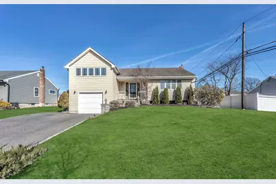 29 Amapola Lane, Kings Park, NY 11754 - Photo 1