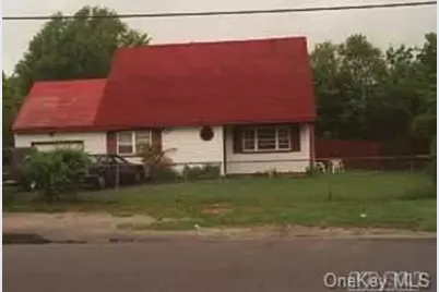 333 Atlantic Avenue, Bellport, NY 11713 - Photo 1