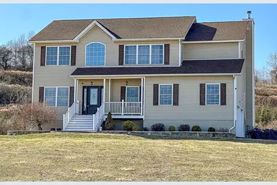 6 Wellington Place, Highland, NY 12528 - Photo 1