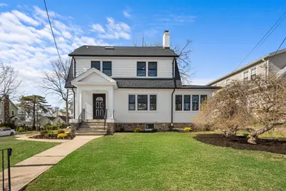 107 Colonial Place, New Rochelle, NY 10801 - Photo 1