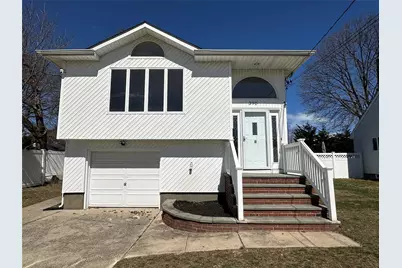 390 37th Street, Lindenhurst, NY 11757 - Photo 1